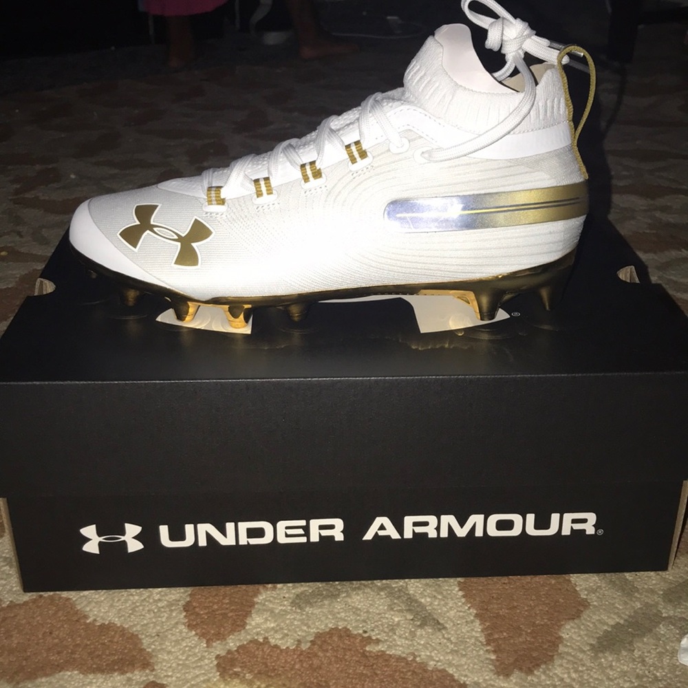 Under armour football cleats brand new!